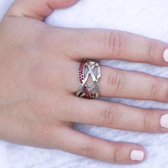 Ring - Picture 1 of 2